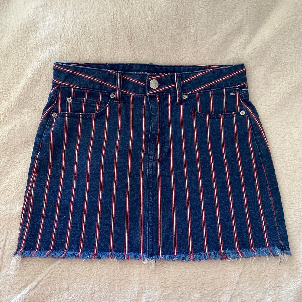 American Eagle Stripped Mini Skirt